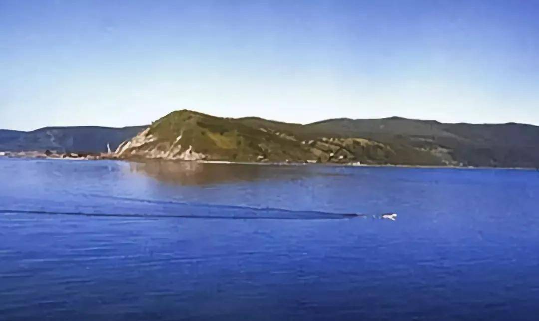 在民间,一些人认为铜山湖"水怪",就是传说中的蛟龙.