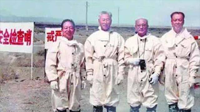 曾被我国核武器轰炸45次,被称死亡之海的罗布泊,如今是啥样子?