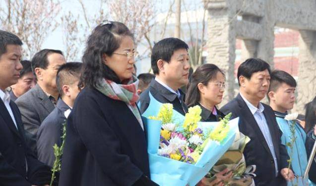 孔繁森50岁殉职,今年逝世26周年 ,他遗留的3个孩子现在如何了?