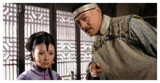 胡雪岩妻妾成群,如何雨露均沾?竟学皇帝翻牌子,自称御房有术