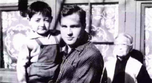 京剧演员,还生下个儿子,18年后才知妻子是男儿身_电影_宋丽玲_时佩璞