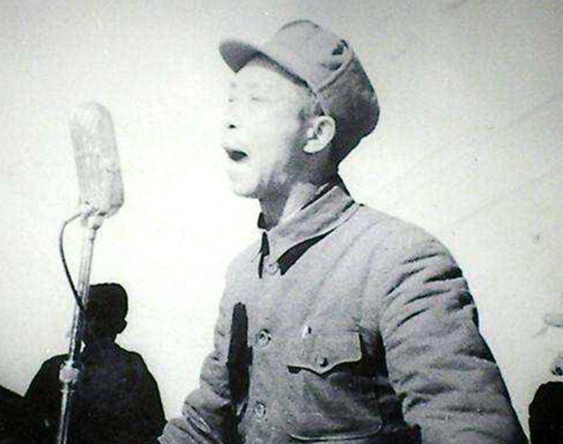 他曾担任文化部部长,1966年被关押,复出后担任济南军区政委