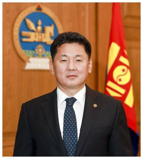 蒙古国总统煽动民意,捏造蒙古国经济下滑是因为钱都被我国赚走了,每当