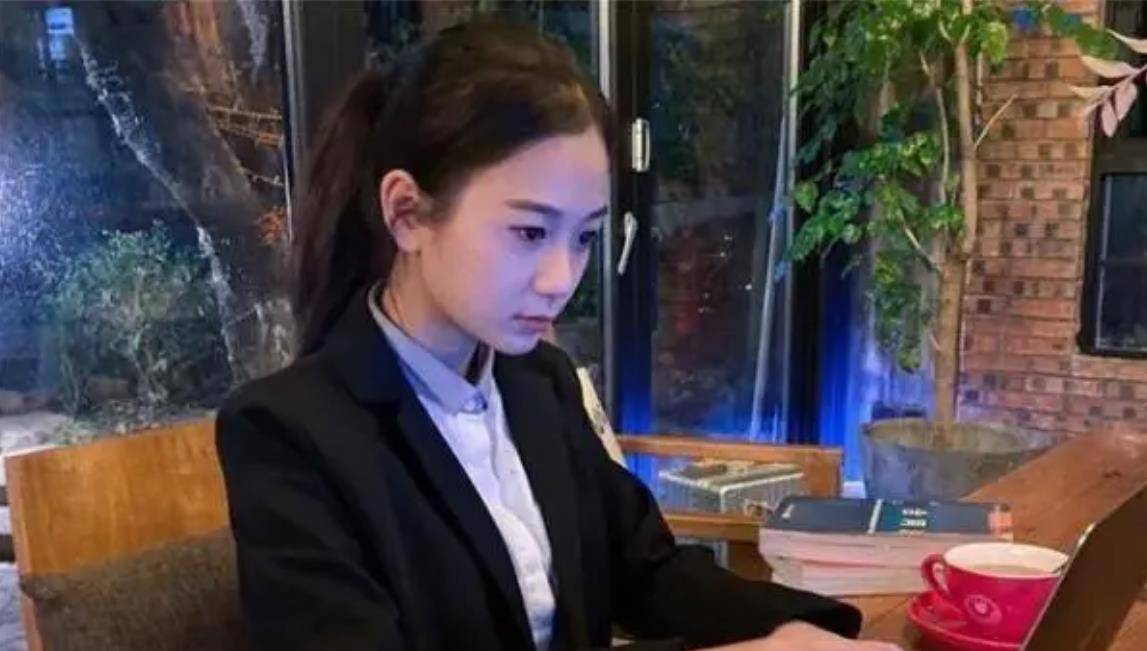 自称78亿公司老总,却被曝出诈骗_张曼如_视频_化妆品