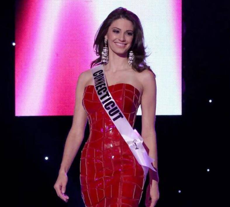 婚后发现妻子竟是应召女郎,并与多人有染_雷吉娜·特纳_朝韩_时尚