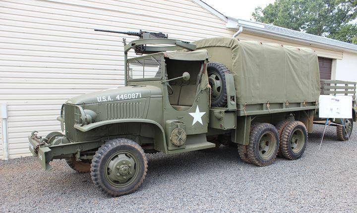 巴顿将军里面住,二战美军生产的gmc军卡,载货拉人两不误(一)_卡车