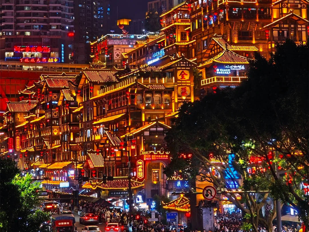 重庆五天四晚超详细旅游攻略,景点路线规划+靠谱导游推荐!去重庆怎么玩?_前往_大足_行程