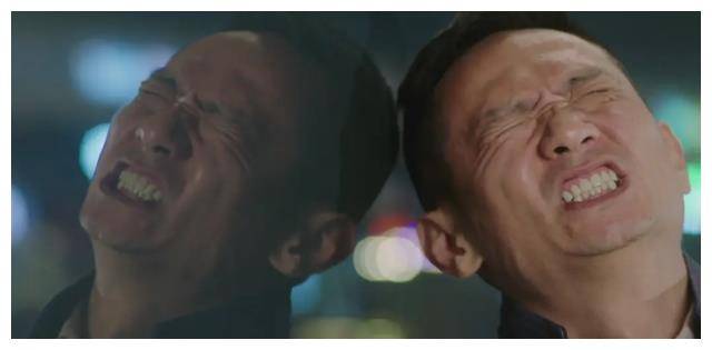 成年人崩溃往往在一瞬间，地铁卧轨事件，映射了多少北京人的辛酸-地铁 卧铺