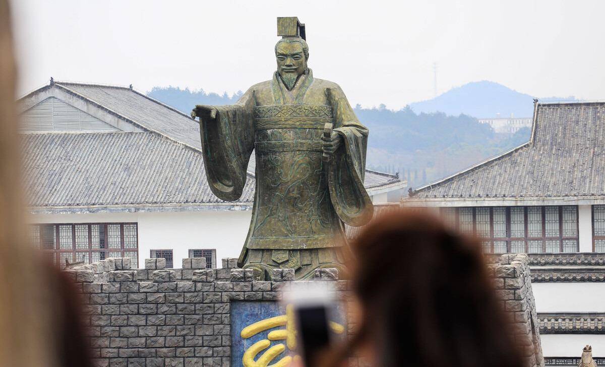 魏国最先开始走向强大,却一度灭亡,着实是可惜!_秦国_魏王假_吴起