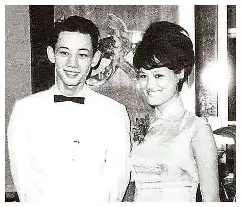 那时的杨受成年轻有为,又会哄女孩开心,怎么会因为结婚就放弃了整片