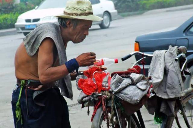 莫磊本人图片图片