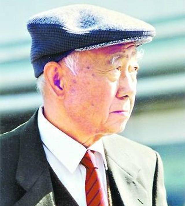 "烟火神仙"汪曾祺:任世间嘈杂污浊,总能将初心守护