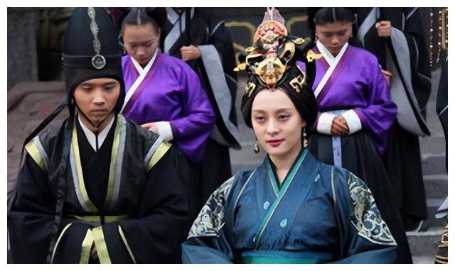 芈月为什么爱上和秦王而放弃青梅竹马黄歇,原来都是因为她