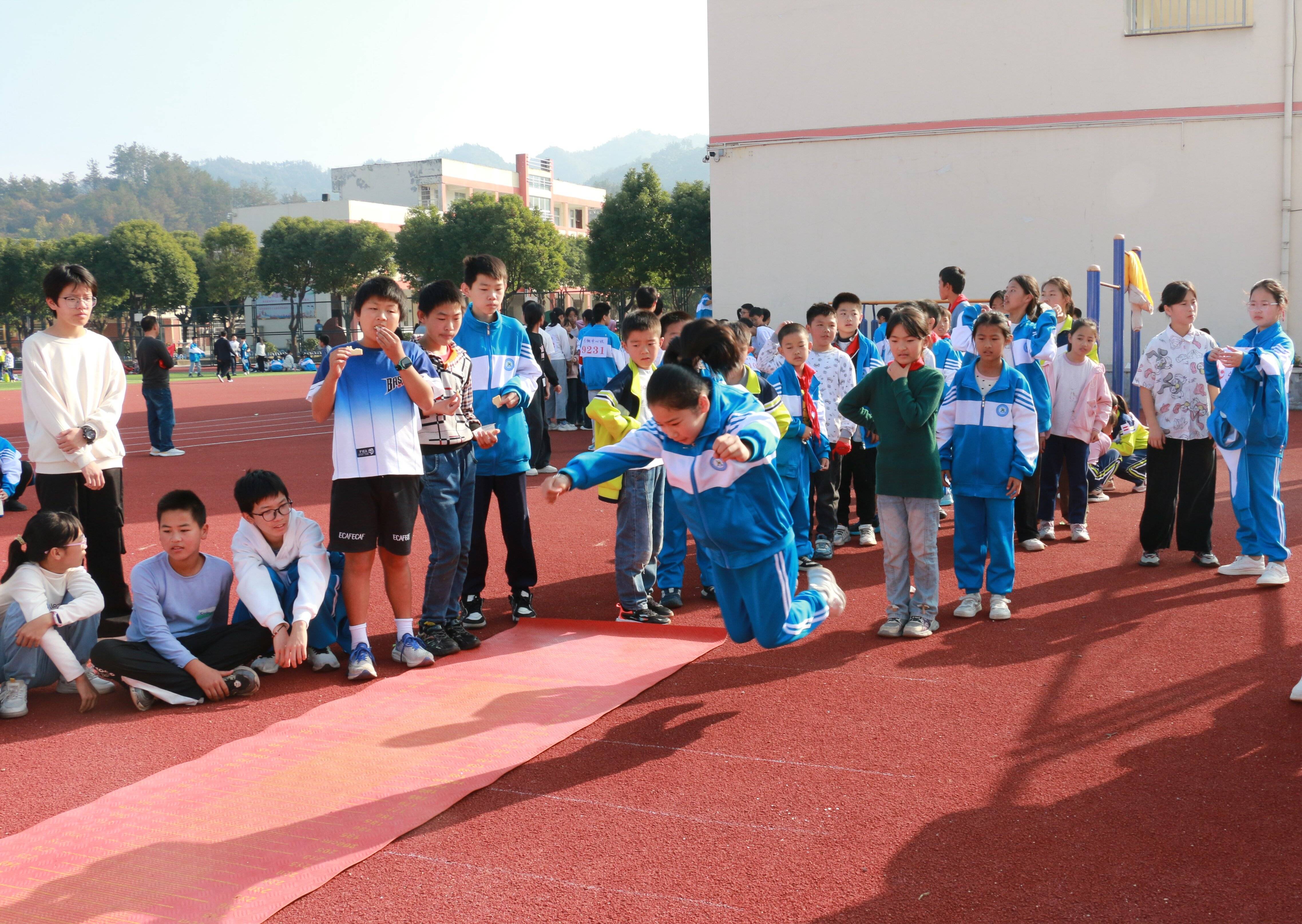 兴宁市兴城中心小学图片