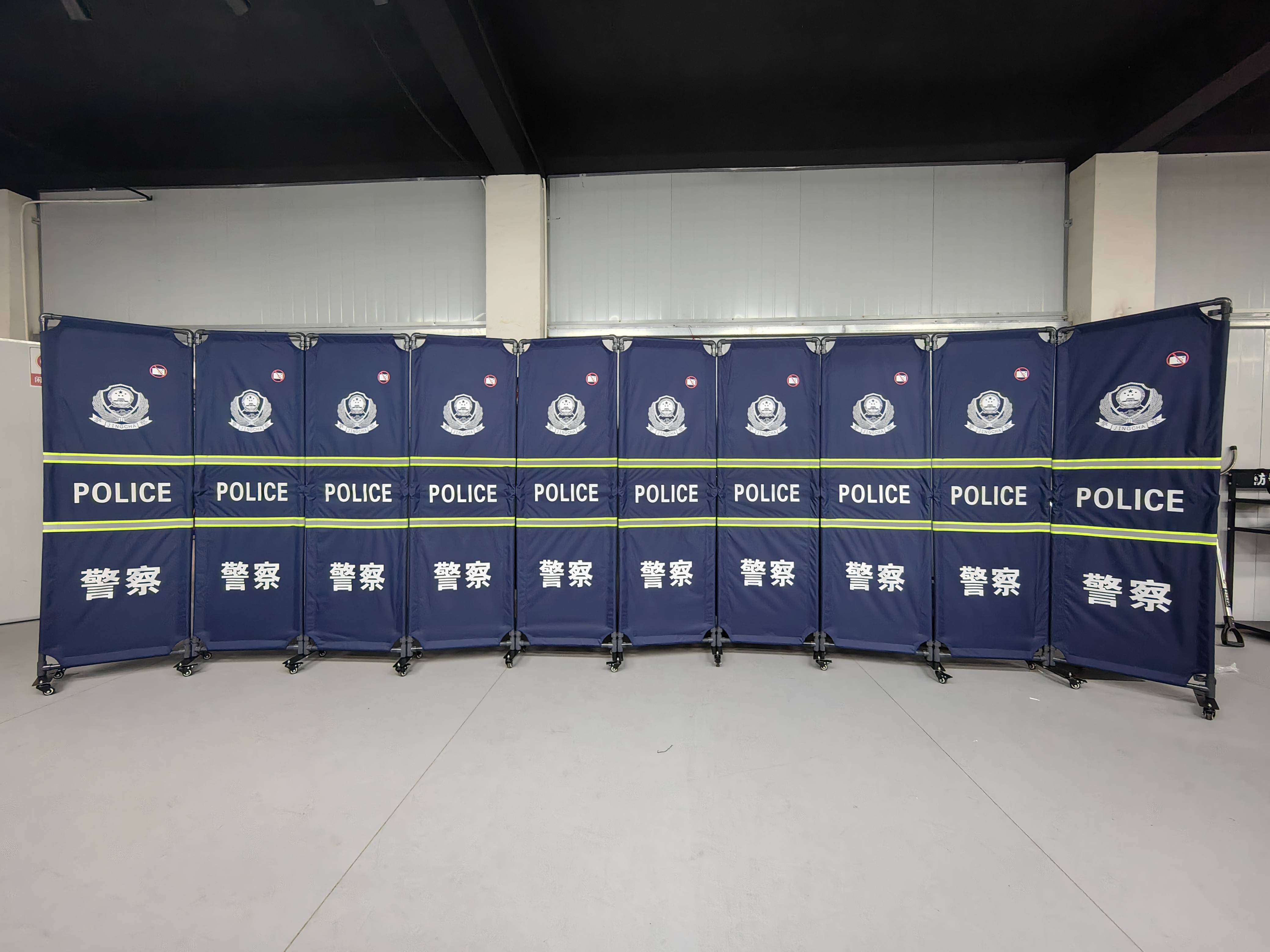 高效组织与专业实力,一批优质警用围挡的诞生之旅