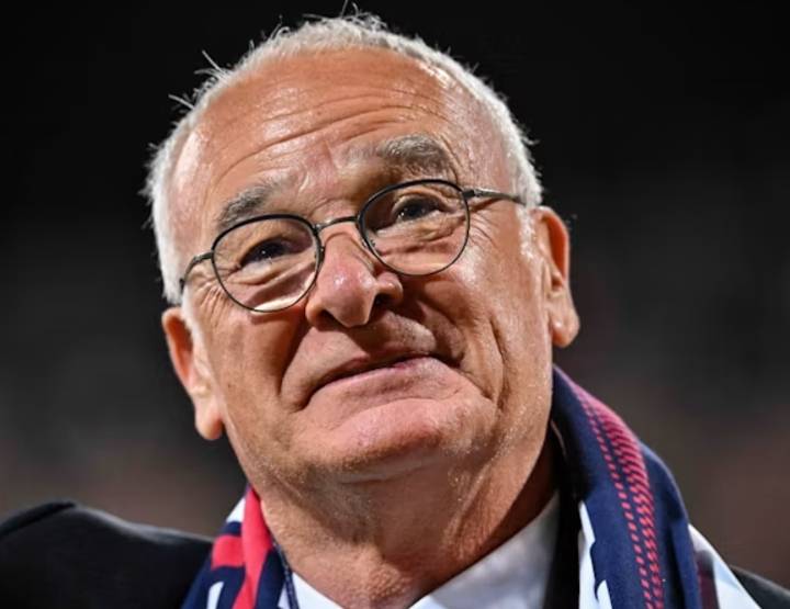 意甲直播比赛前瞻:那不勒斯vs罗马比分预测