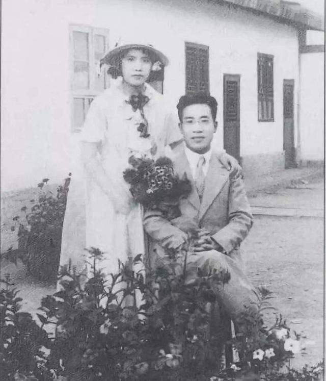 她是"新疆王"妹妹却为丈夫与兄决裂,努力57年终使丈夫沉冤昭雪_俞秀松