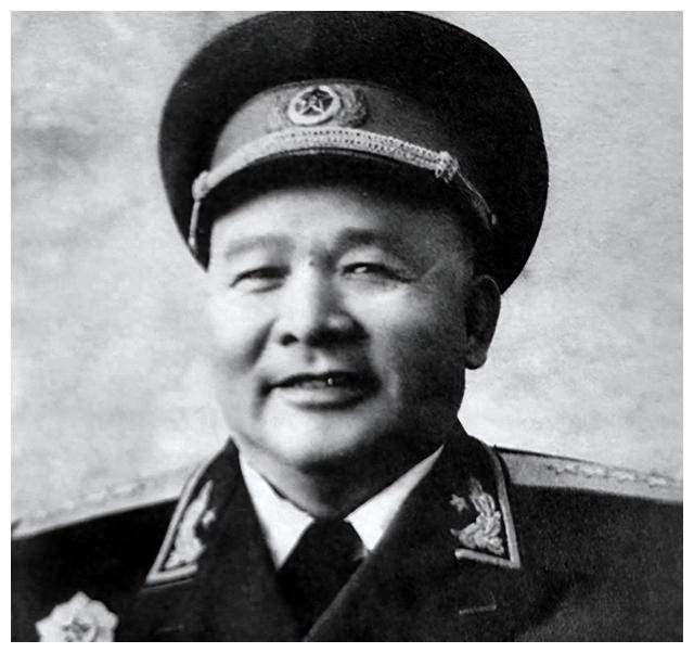刘志丹如果不牺牲,建国后能授什么军衔?地位能否超越高?_陕北红军_贡献_红一方面军