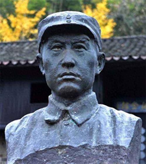 新四军指挥层,叶挺和项英的关系根源,绝不仅是因为一个高敬亭_蒋介石_权力_作战