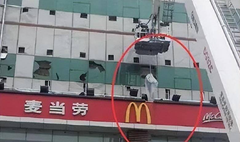 2015年,郑州墙缝漂亮女尸案始末,清纯女画家坠楼死于非命