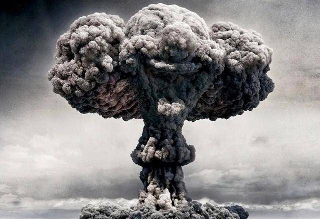表面上看,美国投下原子弹的目的是为了让日本尽快投降,减少伤亡