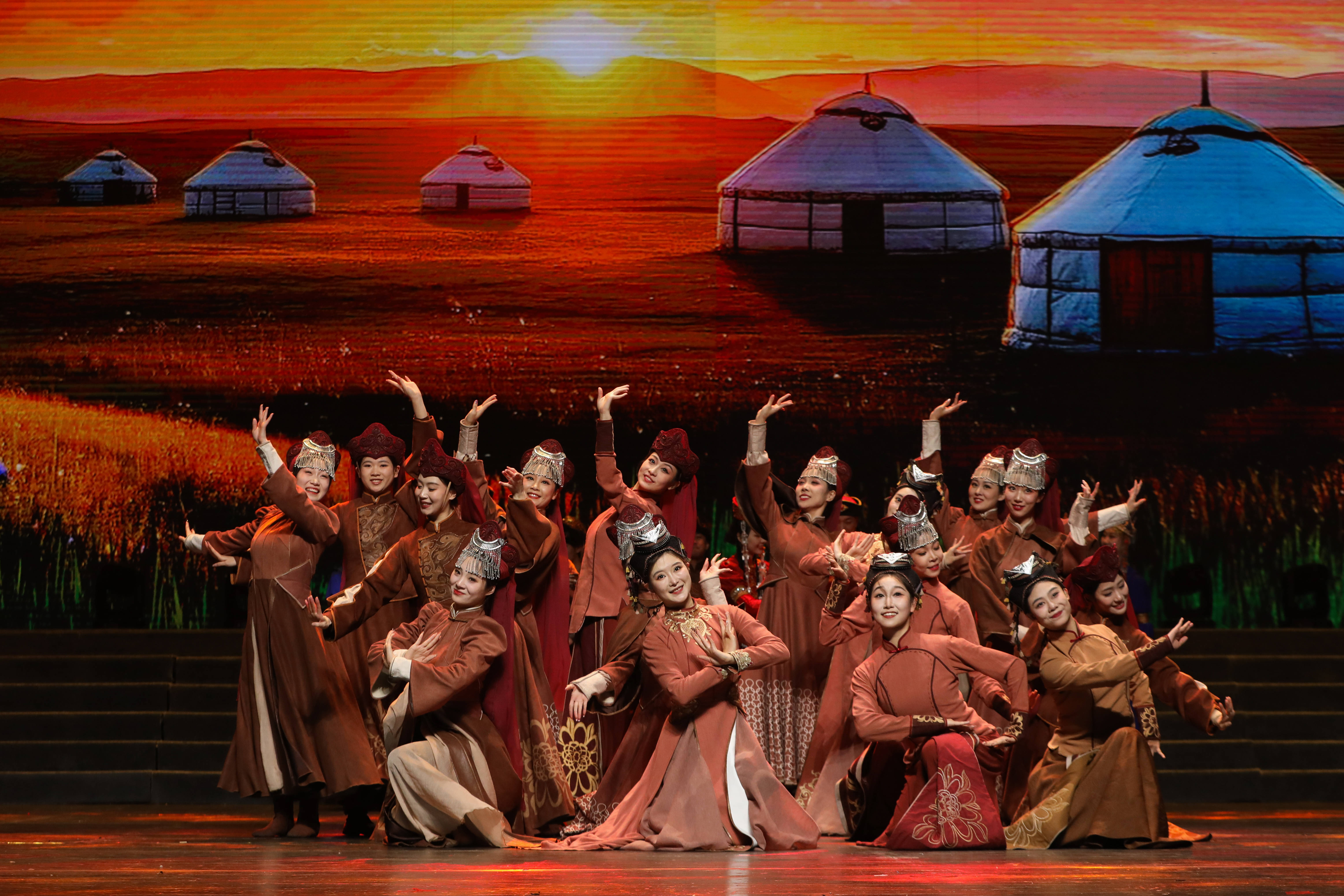 沈阳杂技演艺中心等专业院团的优秀演员,非遗传承人,以及群众文化舞台