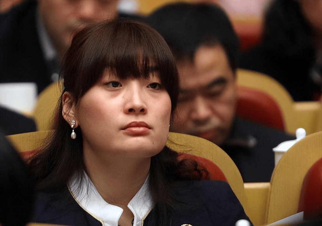 娃哈哈千金宗馥莉:41岁成中年妇女,有钱人不屑追,穷人她看不上