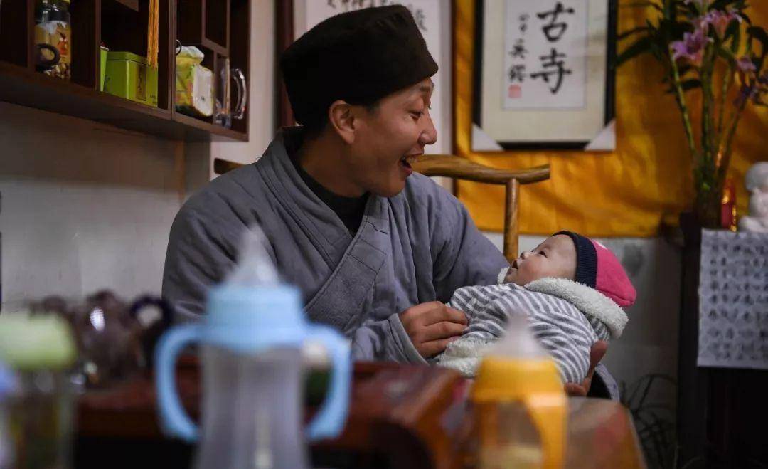 总的来说,道禄在女儿生下之前,决定如果女儿是健康的,便到寺庙修行.