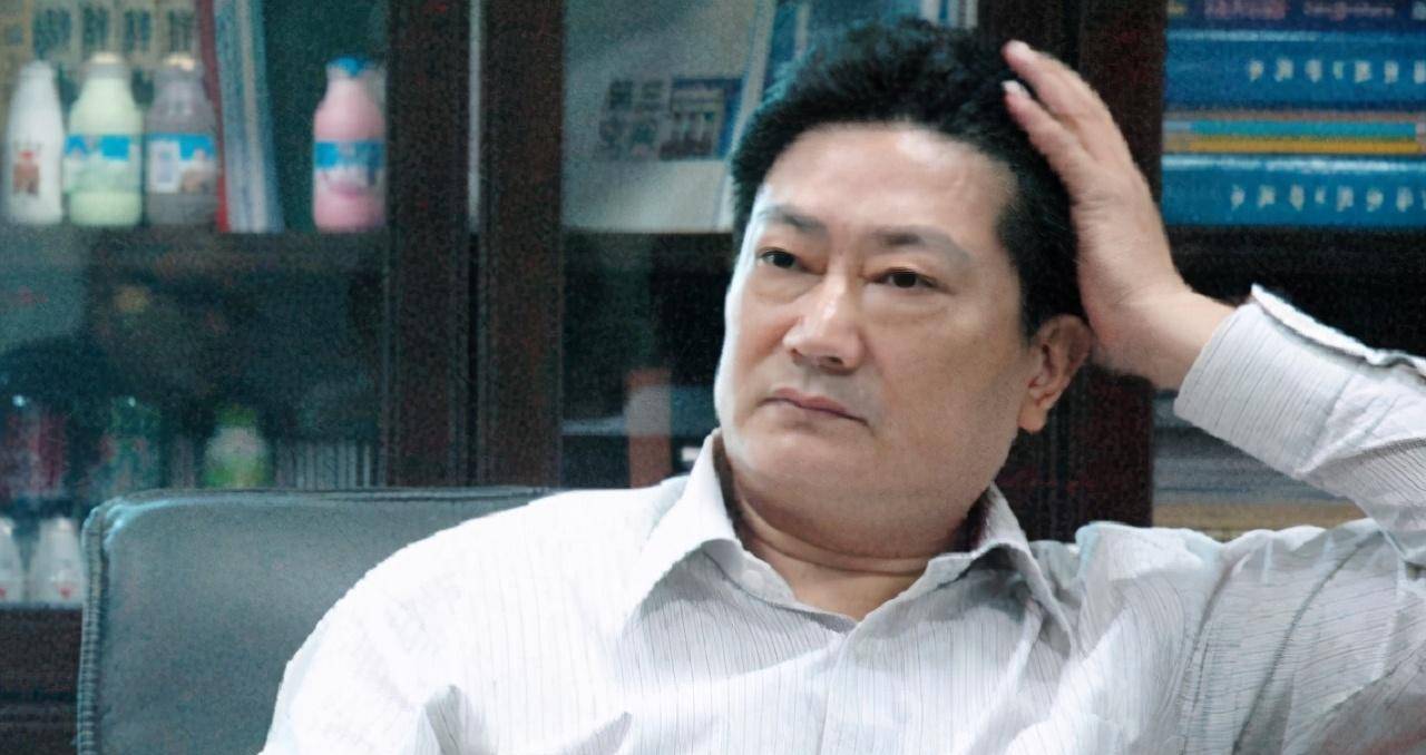 李途纯:推小车卖太子奶,豪情万丈赶超伊利,破产入狱斗志不减