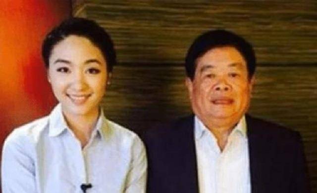 "玻璃大王"曹德旺,想娶红颜知己,妻子坦言她只要房子和孩子