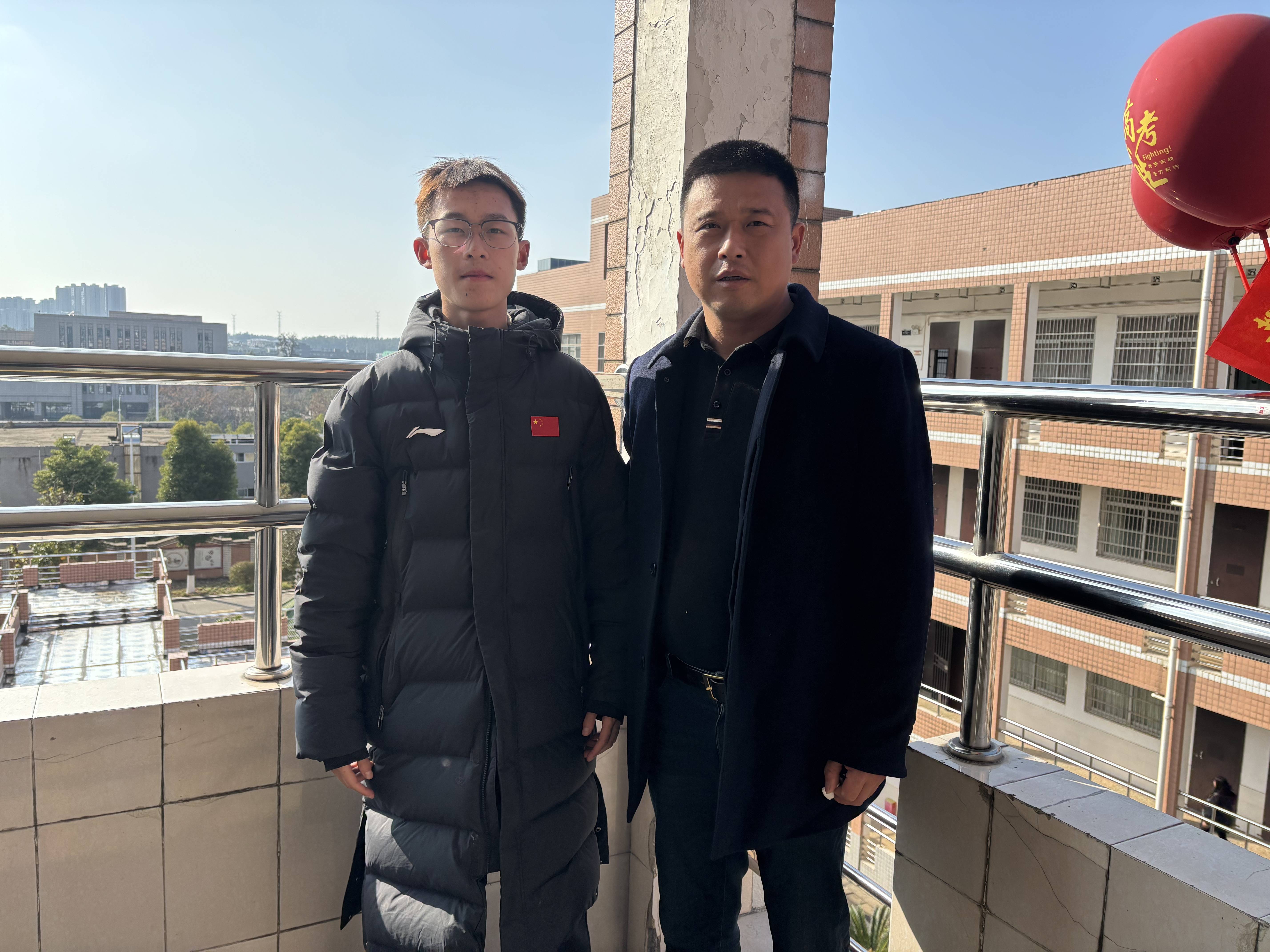 ny高三885班百日誓师与家长会实录