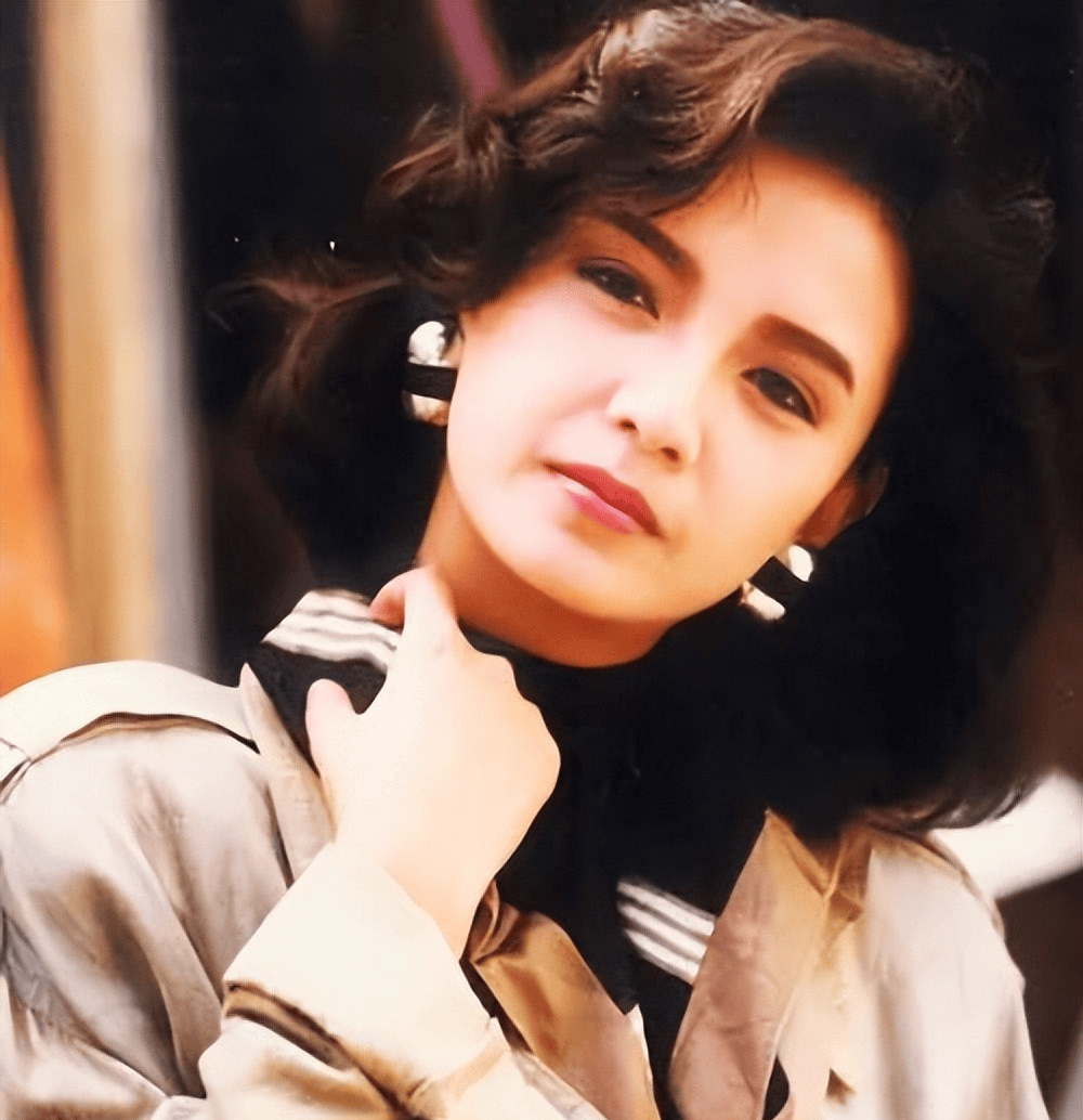 80年代港风美女,个个美到窒息,是青春的回忆,你最喜欢谁?