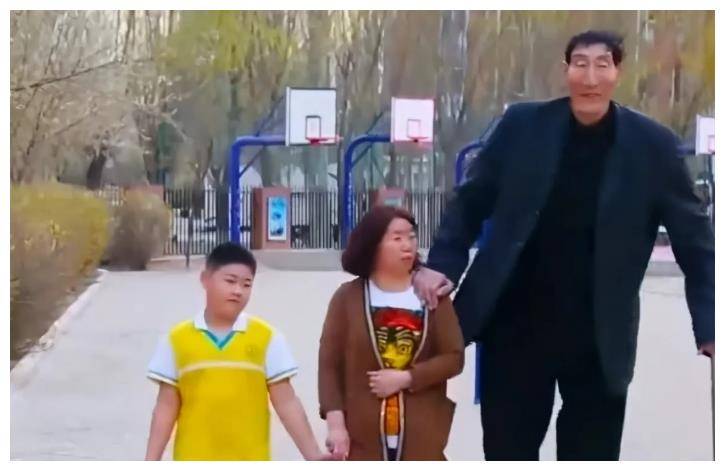 鲍喜顺的儿子=鲍喜顺的儿子个人简历图片