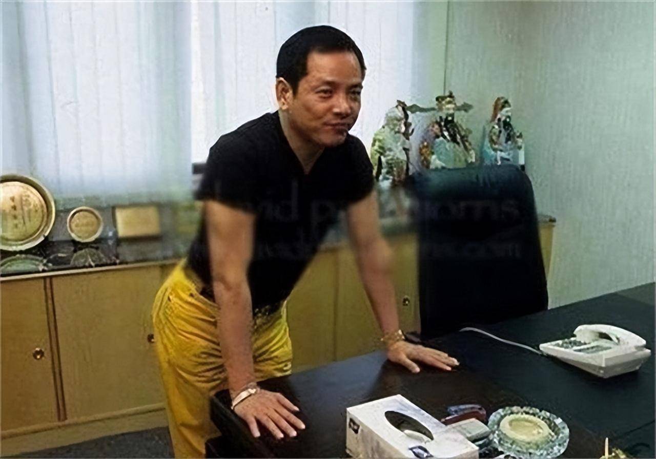 澳门教父崩牙驹:手下10万马仔,比张子强还嚣张,如今过得怎样?