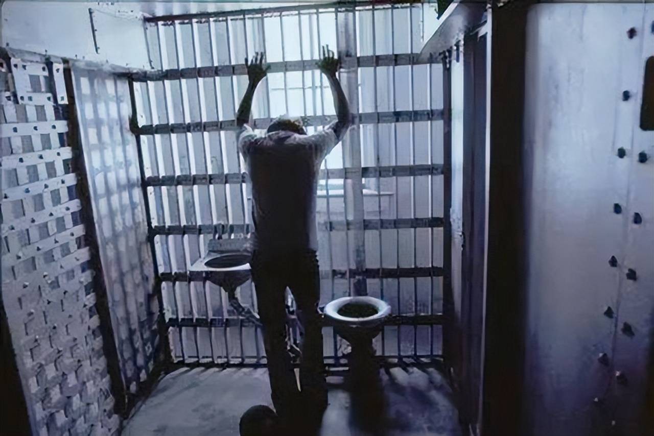 日本死刑犯的最后生活:每天活在恐惧中,死刑过程简单而残忍