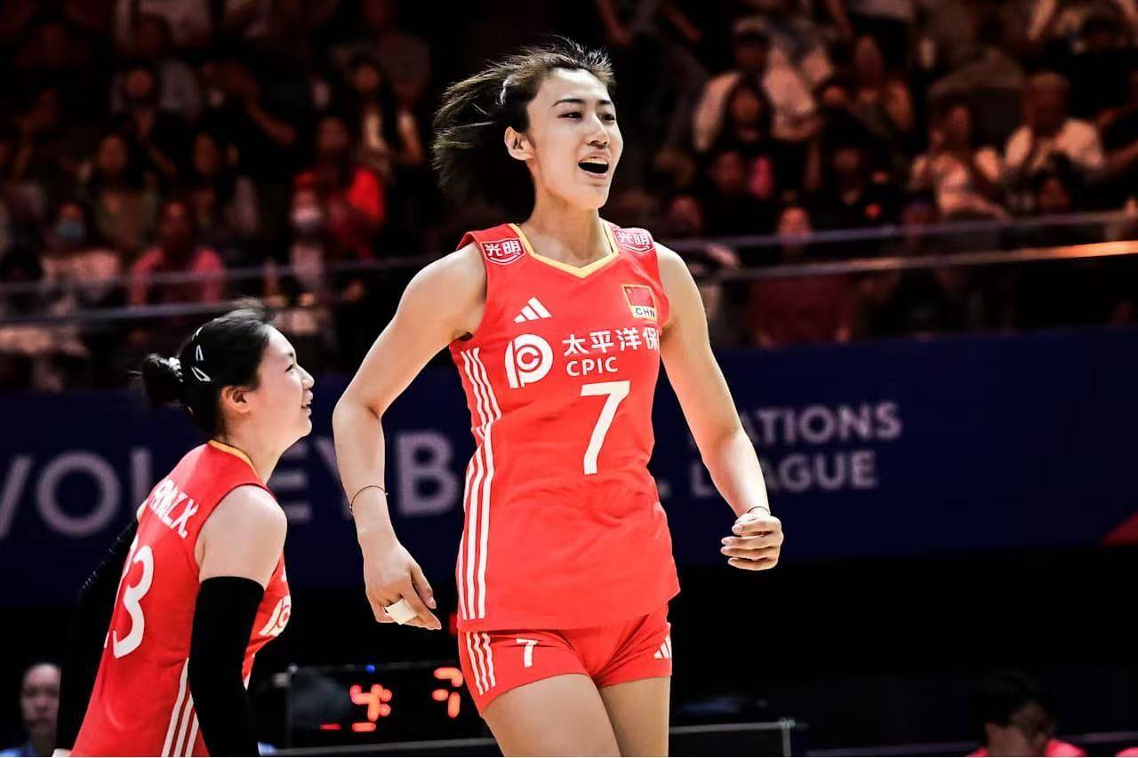 王Yuanyuan：中国女子排球队不怕青年失败。利用阻
