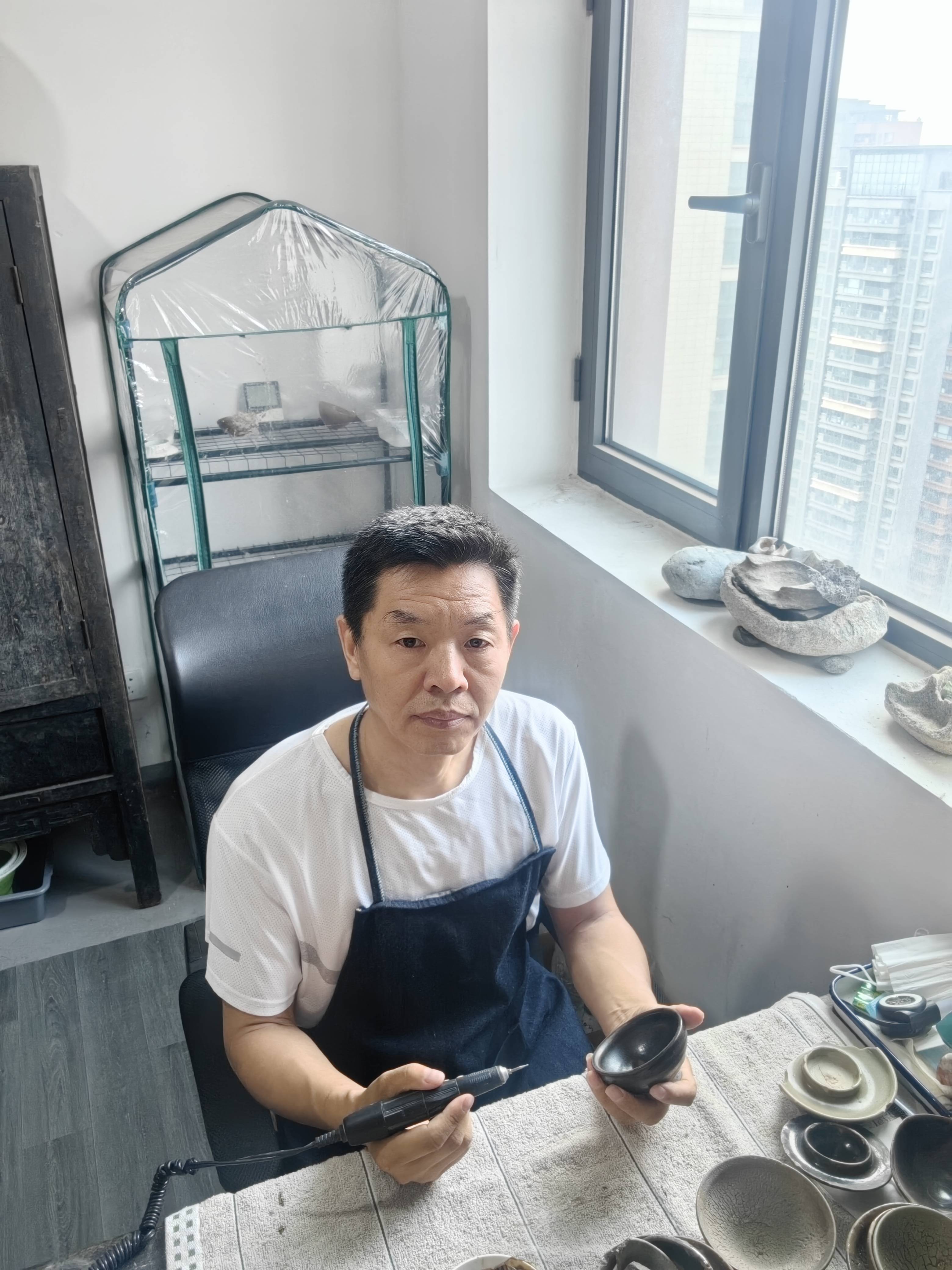 于海波:艺术创作中 "涅槃重生" 精神内核的形成