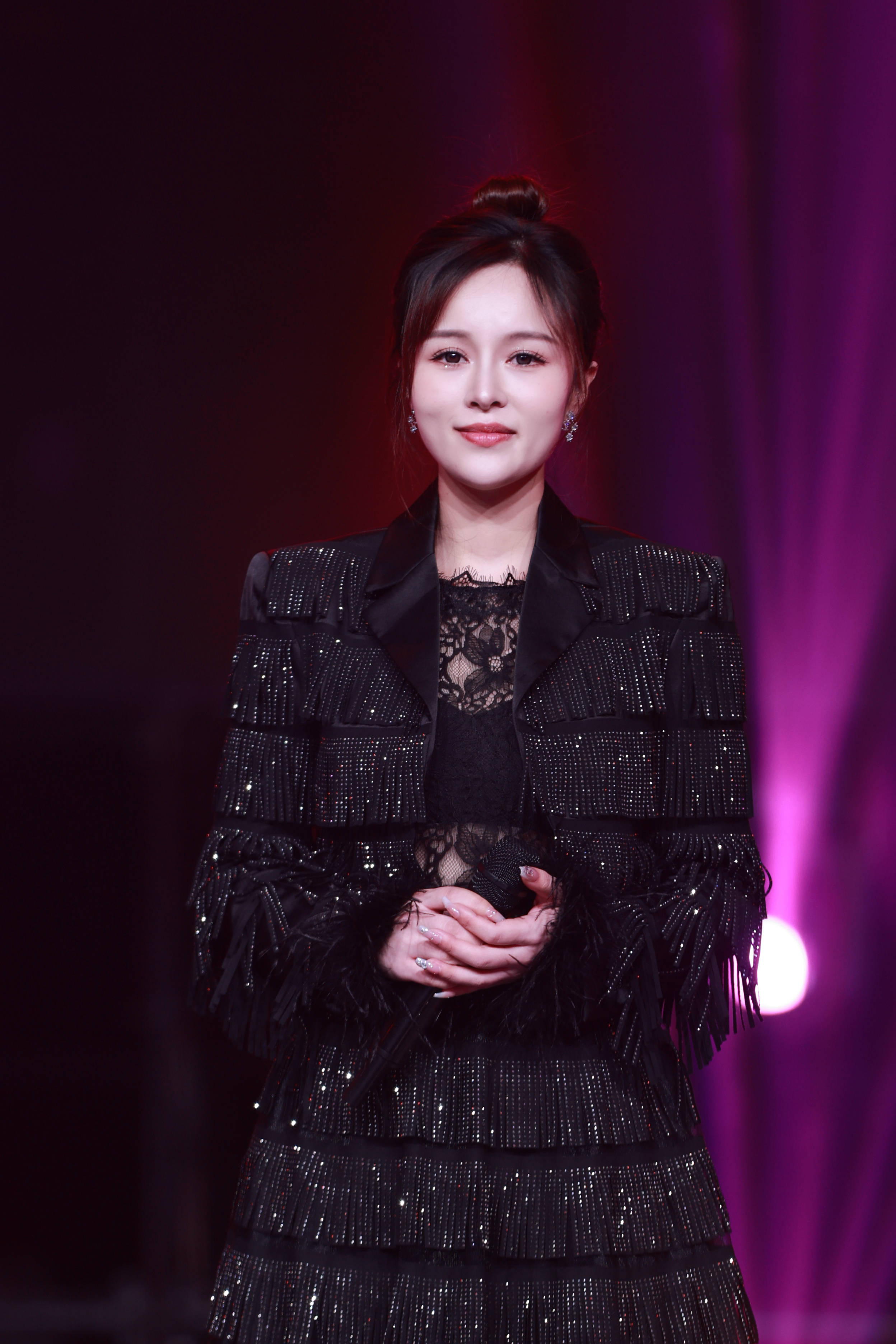 我的泪止不住我的心痛