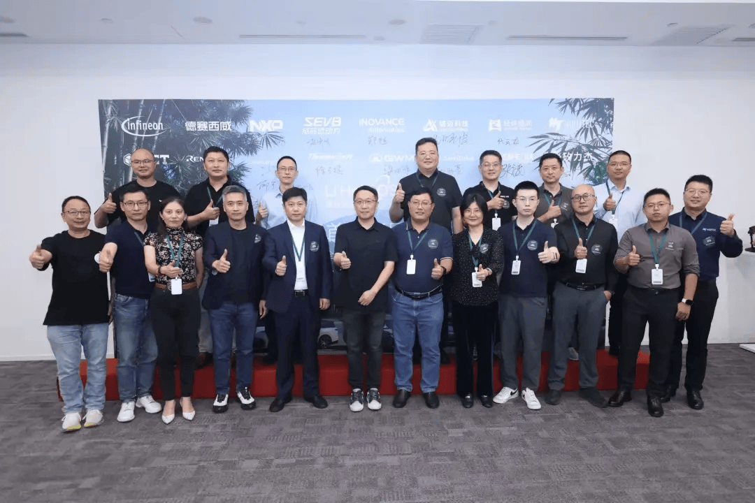 诚迈科技与理想汽车签署合作备忘录，携手共建理想星环OS开源生态