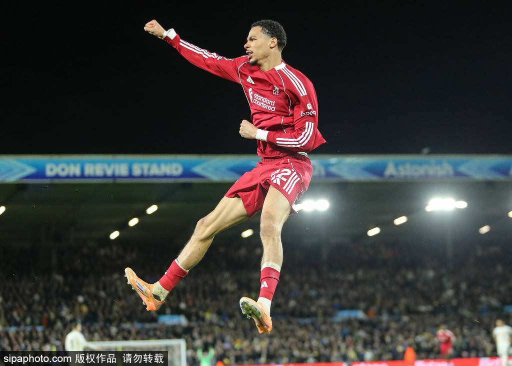 英超-埃基蒂克双响田中碧96分钟绝平 利物浦3-3利兹联