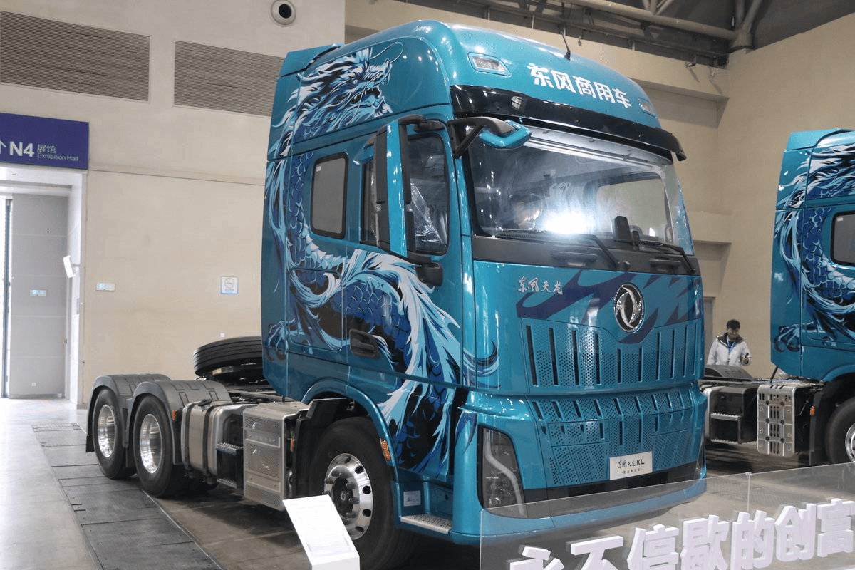 全新平台亮相！东风商用车2026年合作伙伴大会盛大启幕 剑指17.6万台