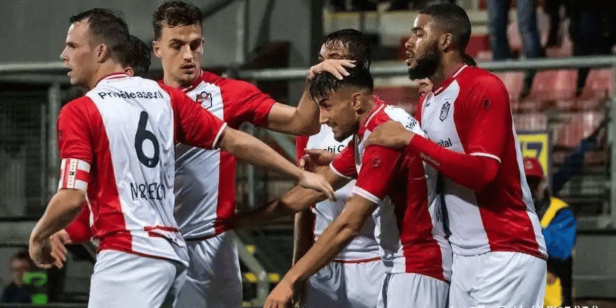 周三002 欧冠：卡拉巴赫VS法兰克福 草皮红利VS动荡求生，黑马主场能否续写不败？