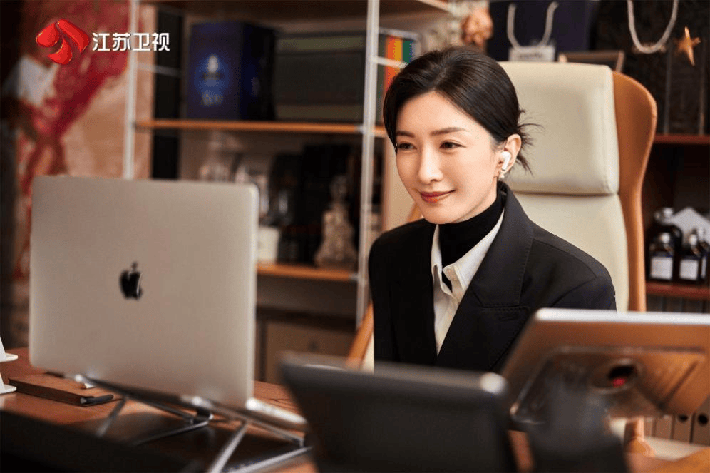 《夜色正浓》1月29日登江苏卫视 江疏影佟大为携手演绎情感纠葛