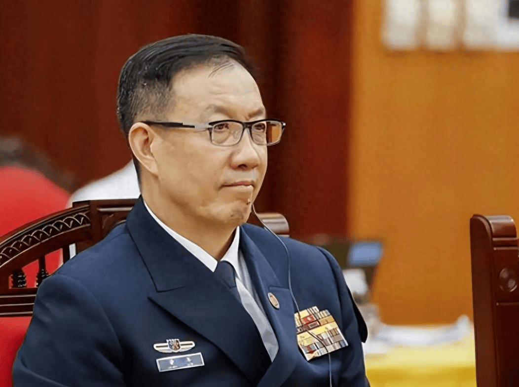 美国再派一艘航母，中俄防长当晚立刻通话，沙特王储罕见表态