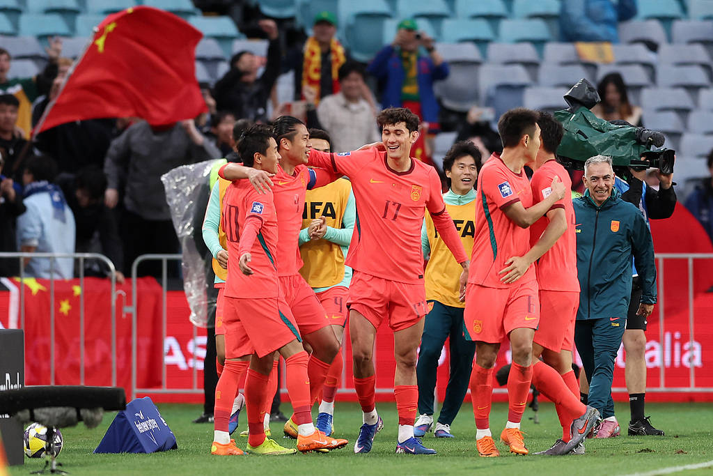 邵佳一首秀开门红！张玉宁传射韦世豪破门 国足2-0库拉索