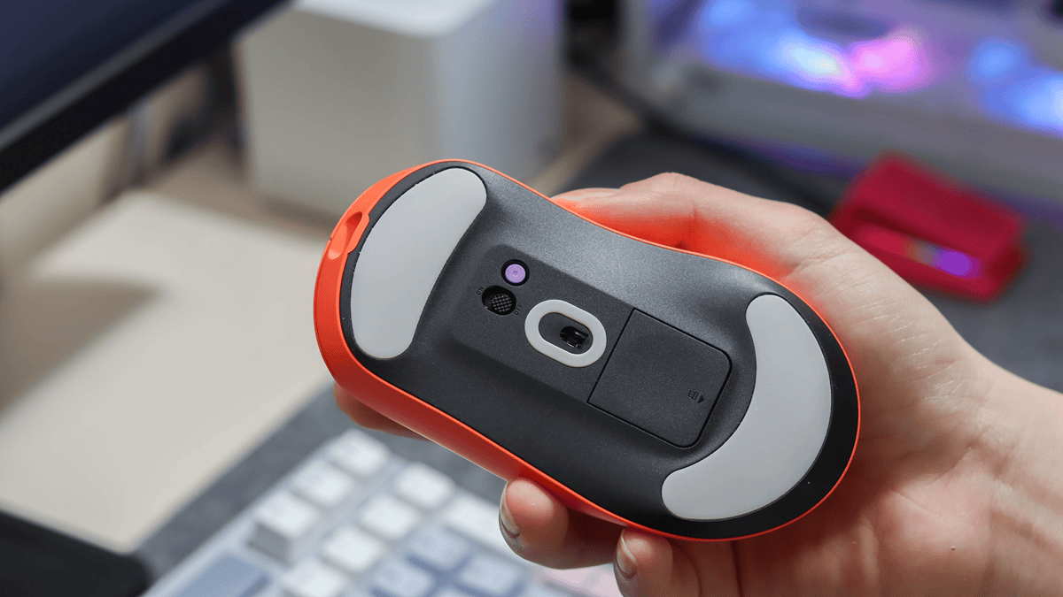 通宵开黑不掉电！VT3二代焰影橙双8K版+触点充续航实测