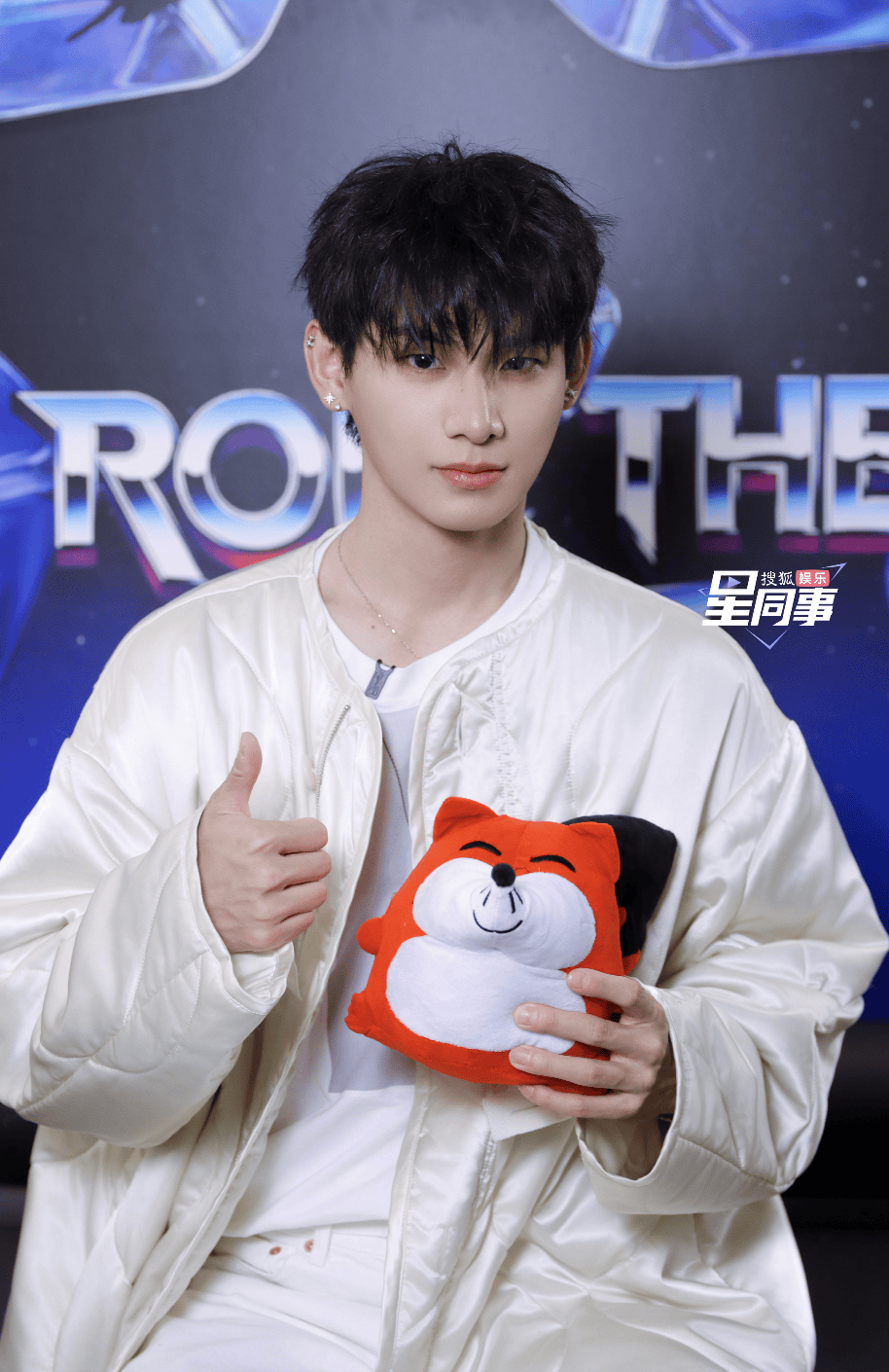 姚琛揭秘新专辑灵感来源 谈李昀锐关晓彤健身狂热