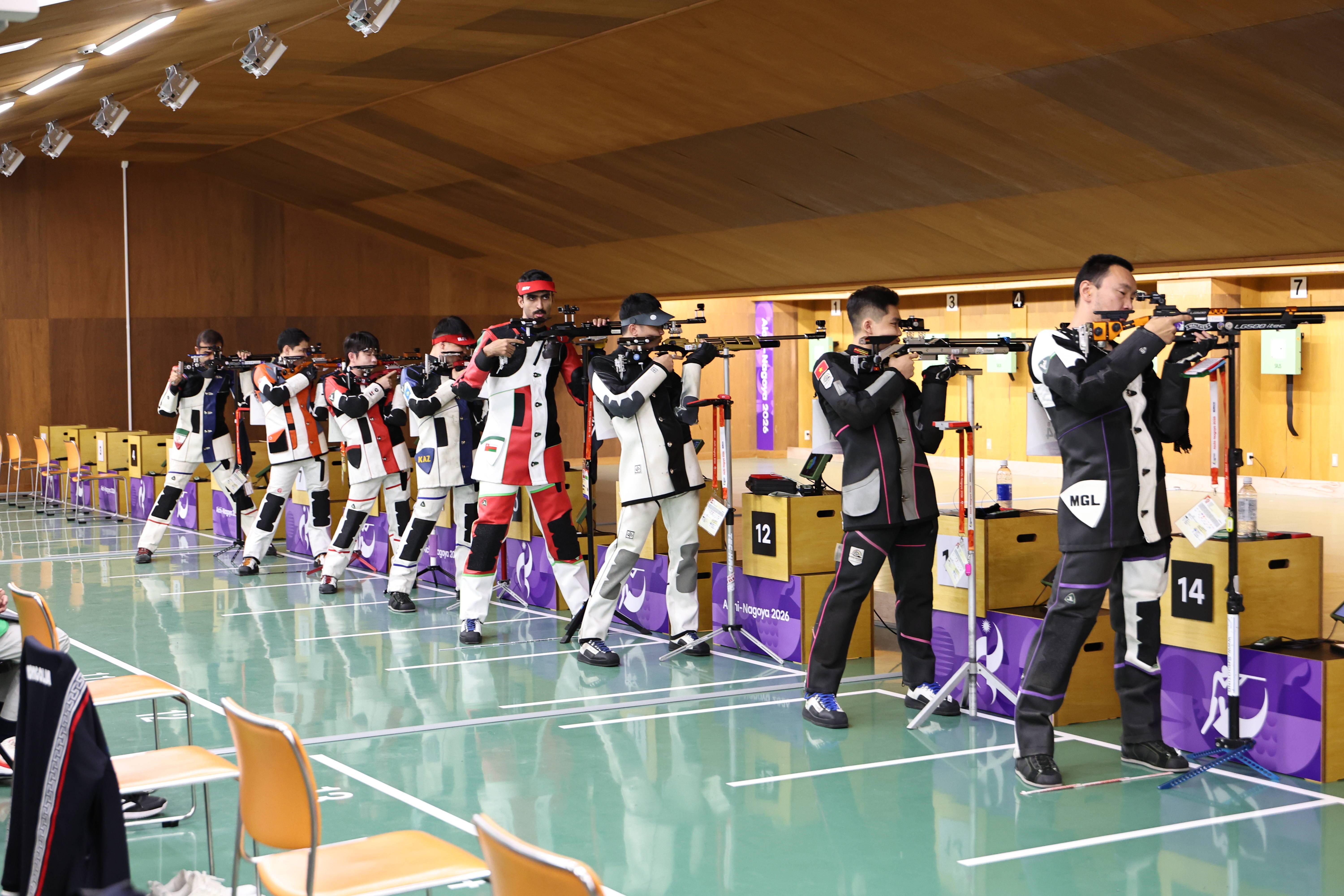 1日2金+2破纪录！亚运射击男子10米气步枪 盛李豪成功卫冕
