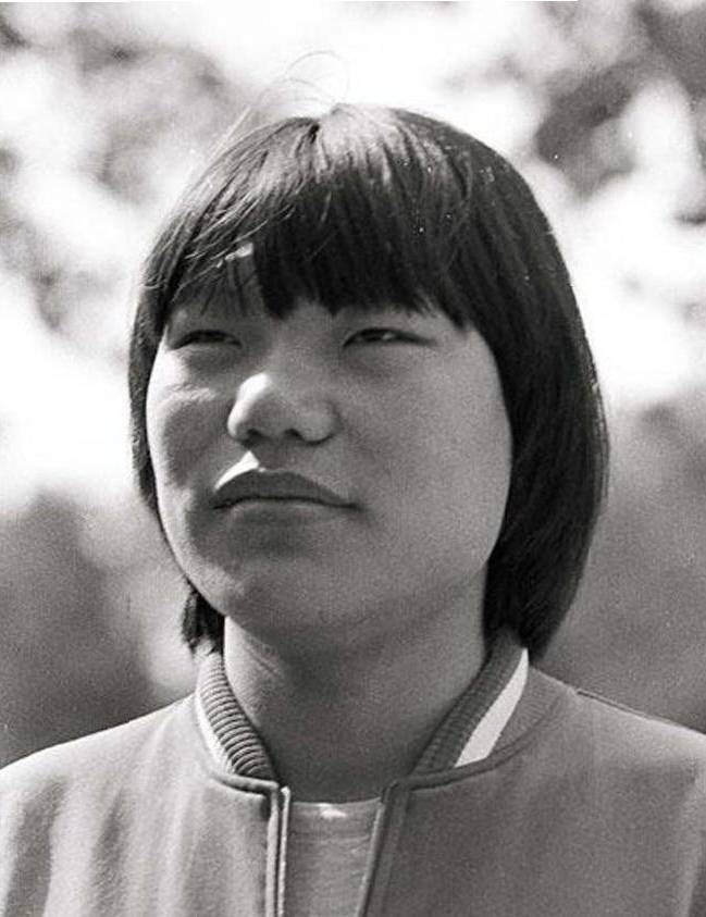 59岁郑海霞近况：丈夫是普通人，结婚16年无子女，现在有了新身份