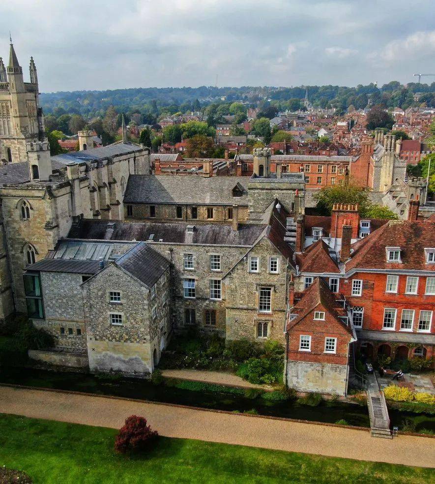 温彻斯特公学开启线上课程,足不出户享受精英教育!